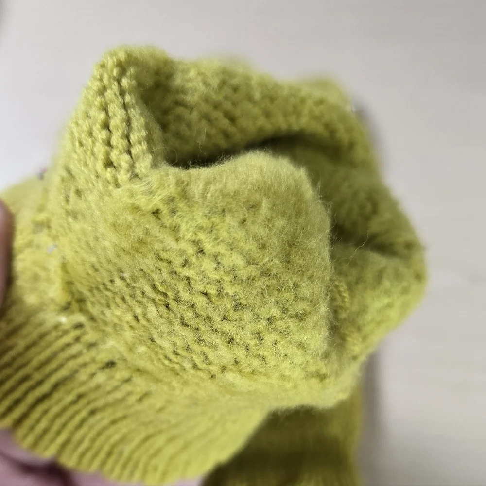 Vintage‎ Knit Floral Accent Gloves Mustard Yellow